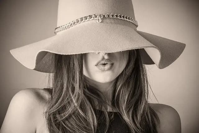 Les tendances incontournables de la mode féminine à suivre