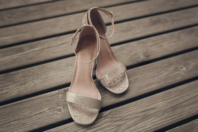 Comparatif : escarpins vs baskets, quelles chaussures choisir ?
